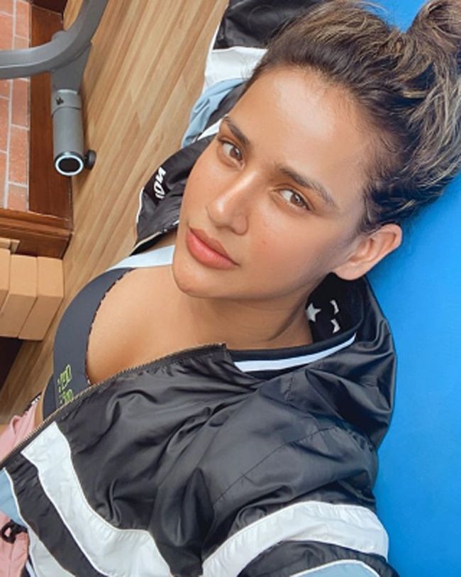 Aisha Sharma Instagram Images